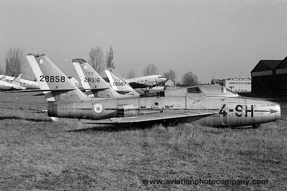 French Air Force Republic F-84F Thunderstreak 28858/4-SH (1971)