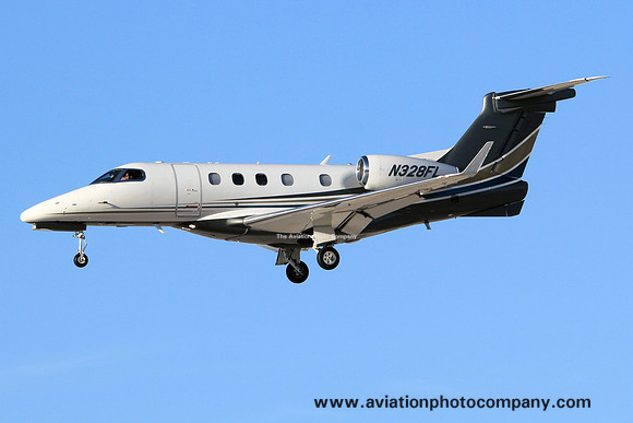 Flight Options Embraer Phenom 300 N328FL (2014)