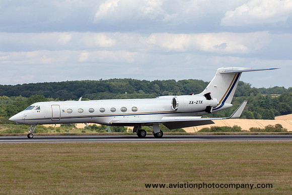 Global Jet Gulfstream 550 XA-STK at Luton (2015)