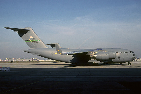 USAF 62/446 AW McDonnell Douglas C-17A Globemaster 99-0165 at Rhein Main (2002)
