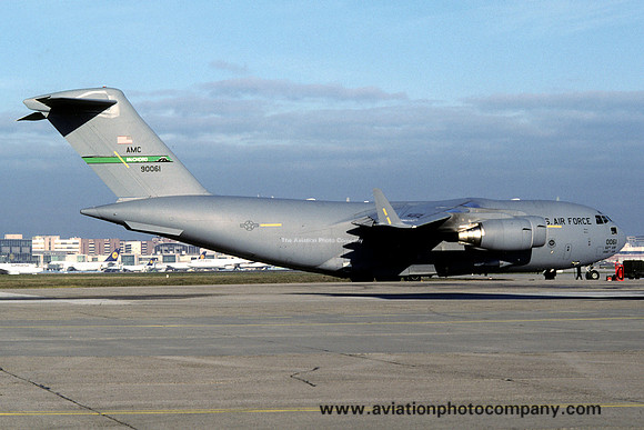 USAF 62/446 AW McDonnell Douglas C-17A Globemaster 99-0061 at Rhein Main (2002)