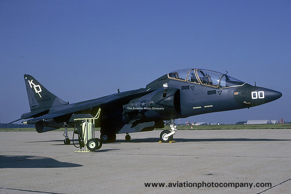 US Marines VMAT-203 McDonnell Douglas TAV-8B Harrier 163856/KD-00 (1989)