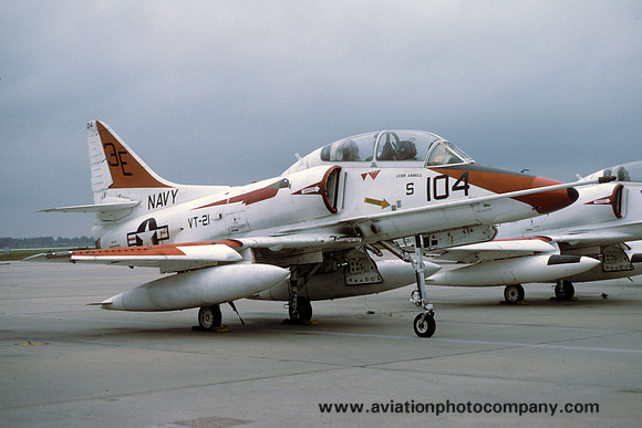 US Navy VT-21 Douglas TA-4J Skyhawk 155070/3E-104 (1975)