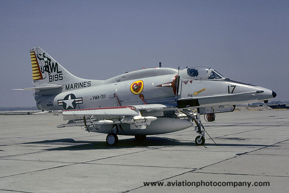 US Marines VMA-311 Douglas A-4M Skyhawk 158195/WL-17 (1977)