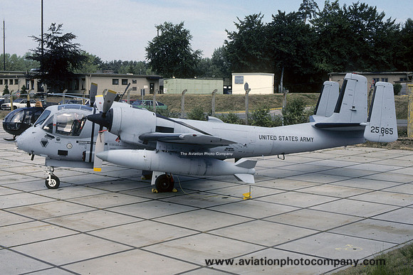US Army 1 MIB Grumman OV-1D Mohawk 62-5865 (1986)