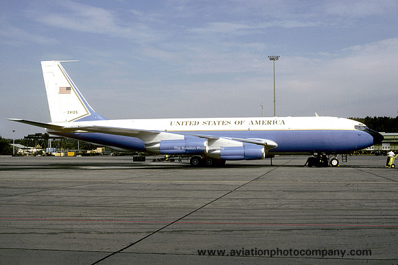 USAF 58 MAS Boeing C-135B 62-4125 (1986)