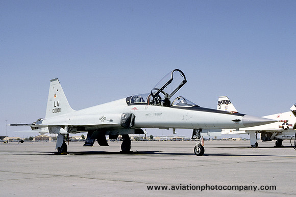 USAF 405 TTW 425 TFTS Northrop F-5F 80-0091/LA (1986)