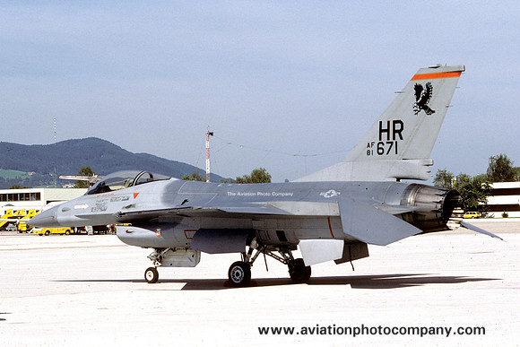 USAF 50 TFW 313 TFS General Dynamics F-16A Fighting Falcon 81-0671/HR (1986)