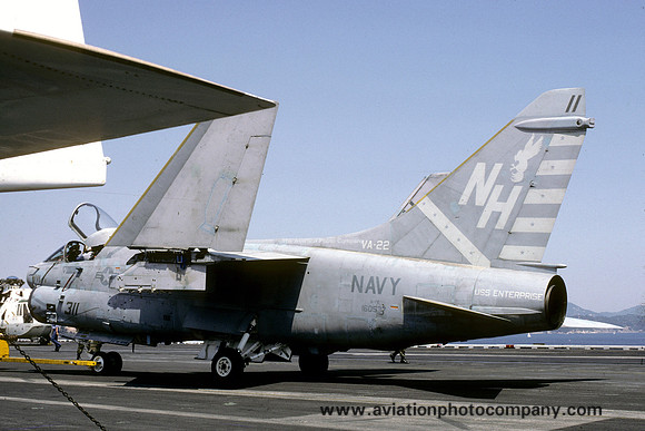 US Navy VA-22 LTV A-7E Corsair 160537/NH-311 on board USS Enterprise (1986)