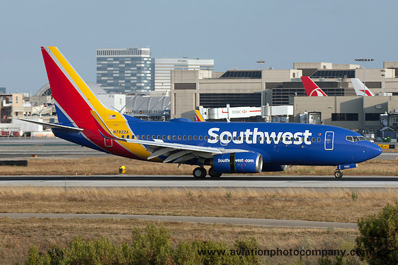 Southwest Airlines Boeing 737-700 N7822A at Los Angeles IAP (2016)