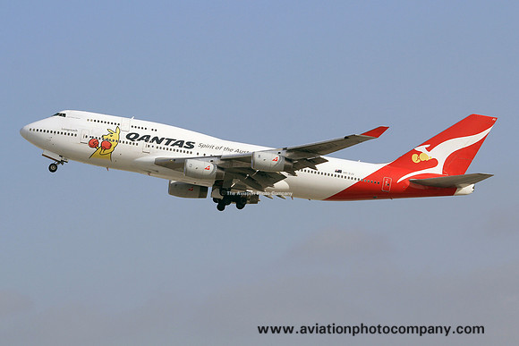 Qantas Boeing 747-400 VH-OJU (2014)