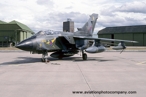 RAF 31 Squadron Panavia Tornado GR.1 ZD709/DG (1995)