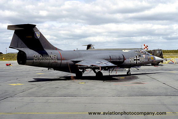 West German Navy MFG2 Lockheed F-104G Starfighter 21+22 (1984)