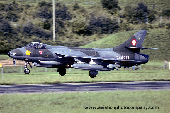 Swiss Air Force Hawker Hunter F.58 J-4017 (1982)
