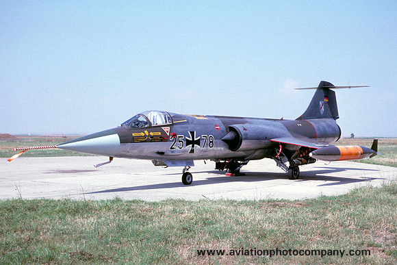 West German Air Force JBG31 Lockheed F-104G Starfighter 25+78 (1976)