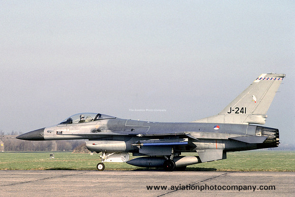 Dutch Air Force 322 Squadron General Dynamics F-16A Fighting Falcon J-241 (1990)