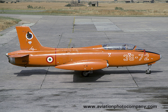 Italian Air Force 36 Stormo Aermacchi MB-326 MM54277/36-72 (1988)