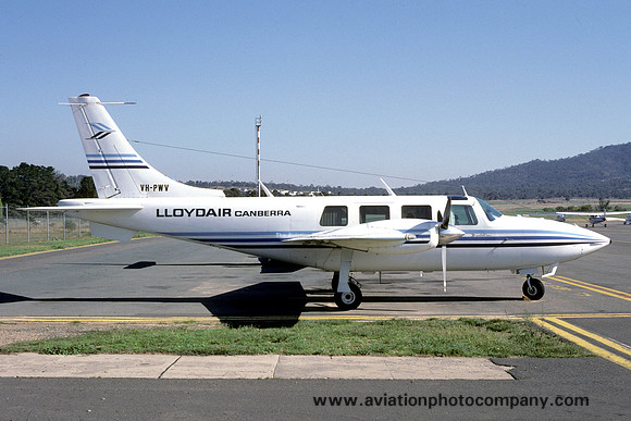 Lloydair Canberra Ted Smith Aerostar 601 VH-PWV (1985)