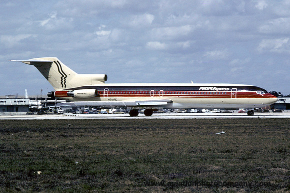 People Express Boeing 727-200 N581PE (1985)