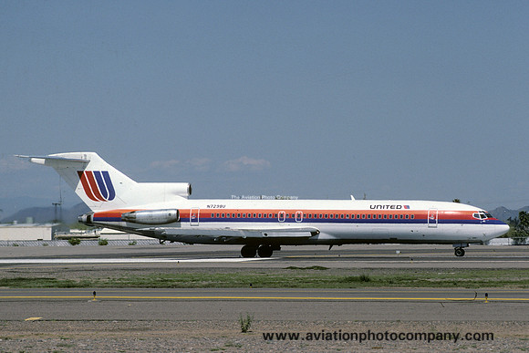 United Airlines Boeing 727-200 N7298U (1985)