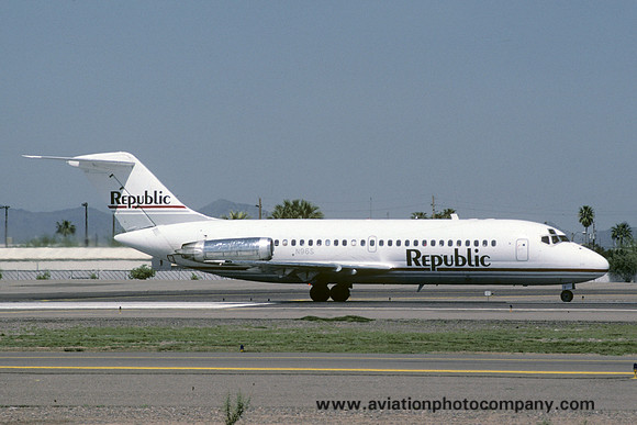 Republic Airlines Douglas DC-9-15 N96S (1985)