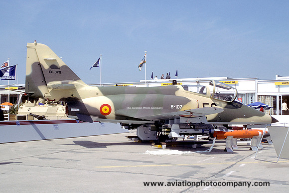 CASA C-101 EC-DVQ at the Paris Air Show (1985)