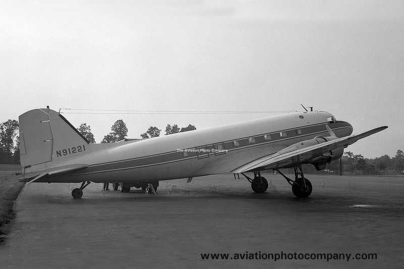 The Aviation Photo Company | Douglas DC-3/C-47 (Civil) | Douglas R4D-5 ...