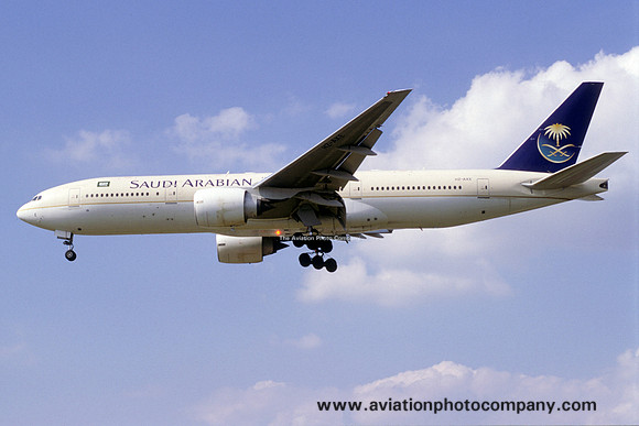 Saudi Arabian Airlines Boeing 777-200 HZ-AKE (2000)