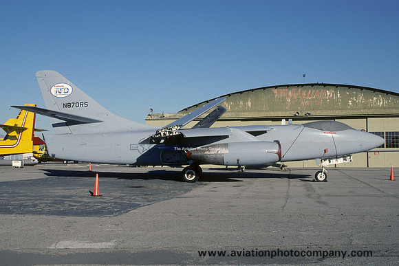 Raytheon Aircraft Corp Douglas TA-3B Skywarrior N870RS (2000)