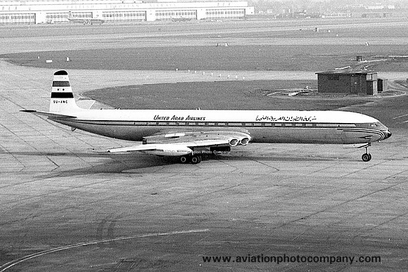United Arab Airlines De Havilland Comet 4C SU-ANC at London Heathrow