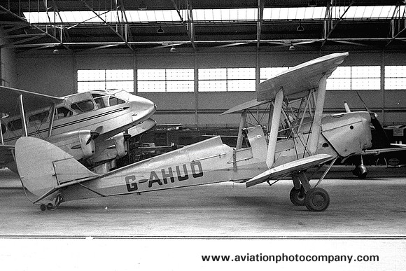 De Havilland Tiger Moth G-AHUO