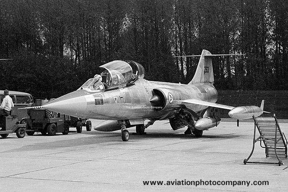 Norwegian Air Force 331 Skv Lockheed TF-104G Starfighter 263 (1976)