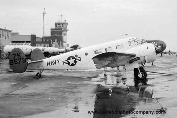 US Navy NAR Olathe Beech UC-45J Expeditor 29579/7K (1967)
