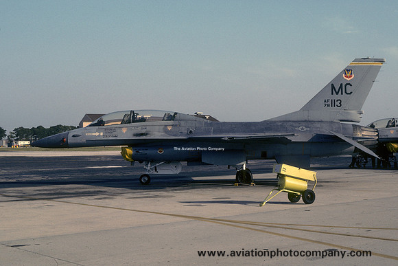 USAF 56 TFW 61 TFTS General Dynamics F-16B Fighting Falcon 78-0113/MC (1981)