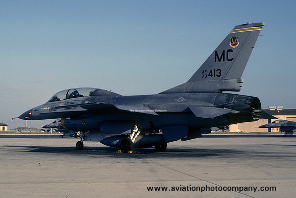 USAF 56 TFW 61 TFTS General Dynamics F-16B Fighting Falcon 79-0413/MC (1981)