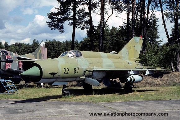 German Air force Mikoyan MiG-21M 22+87 displayed at Finow (1999)