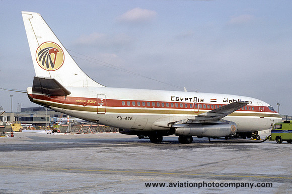 Egyptair Boeing 737-200 SU-AYK (1985)