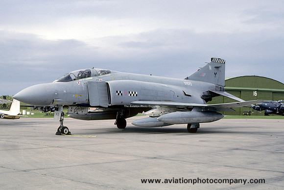 RAF 43 Squadron McDonnell F-4M Phantom FGR.2 XV572/N (1985)