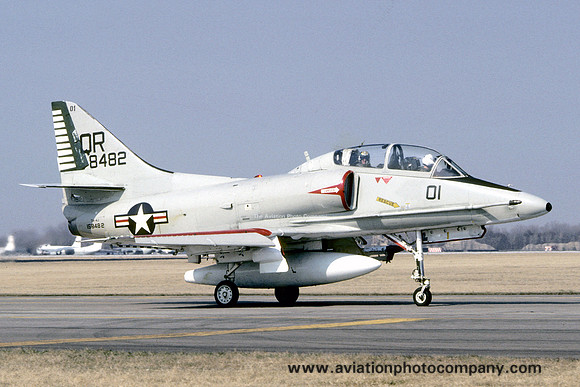 US Marines VMA-322 Douglas TA-4J Skyhawk 158482/QR-01 (1981)