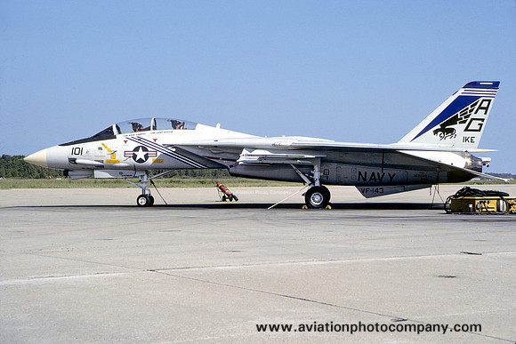 US Navy VF-143 Grumman F-14A Tomcat 162692/AG-101 (1986)