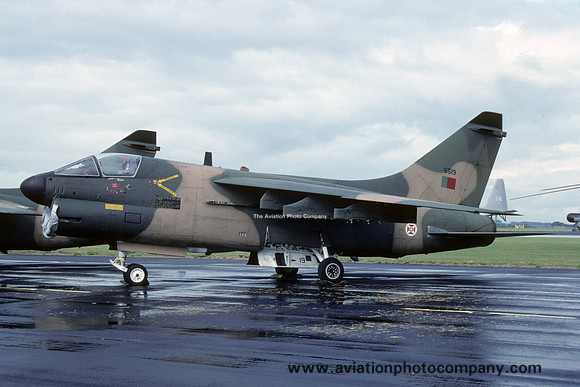 Portuguese Air Force 302 Esq LTV A-7P 5519 (1990)