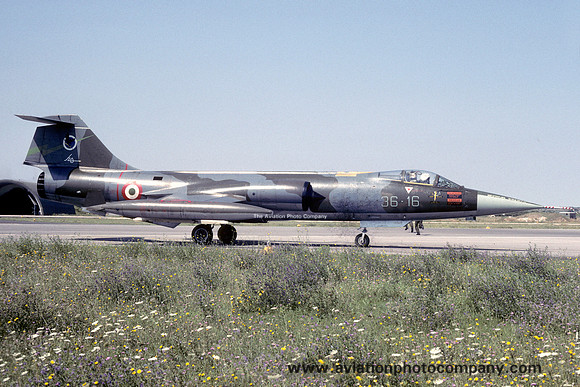 Italian Air Force 36 Stormo Lockheed F-104S Starfighter MM6881/36-16 (1989)