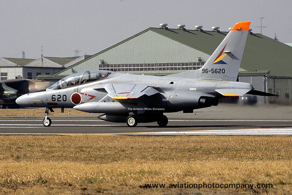 JASDF Kawasaki T-4 96-5620 (2002)