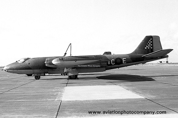 RAF 100 Squadron English Electric Canberra B.2 WK116/CE (1982)