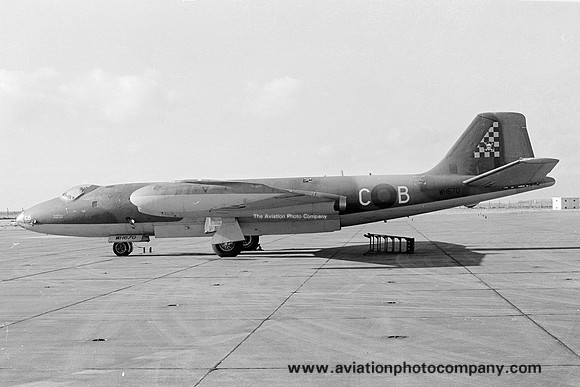 RAF 100 Squadron English Electric Canberra B.2 WH670/CB (1982)