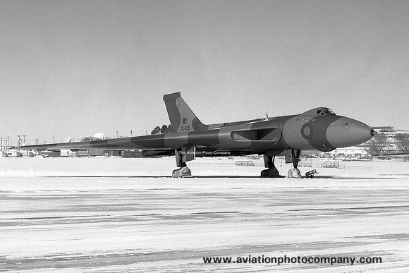 RAF 50 Squadron Avro Vulcan B.2 XL426 (1982)