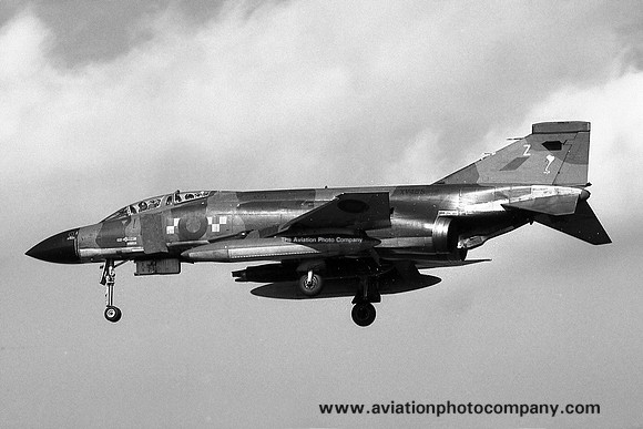 RAF 92 Squadron McDonnell F-4M Phantom FGR.2 XV465/Z (1982)