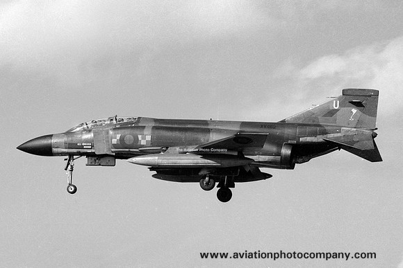 RAF 92 Squadron McDonnell F-4M Phantom FGR.2 XV462/U (1982)