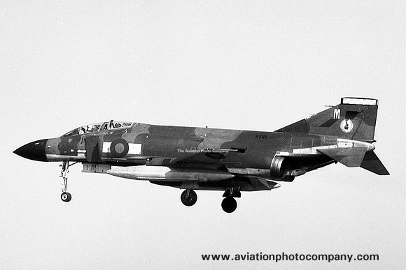 RAF 19 Squadron McDonnell F-4M Phantom FGR.2 XV411/M (1982)