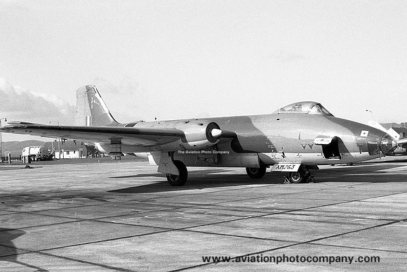 RAF 16 Squadron English Electric Canberra B(I).8 XM263 (1971)